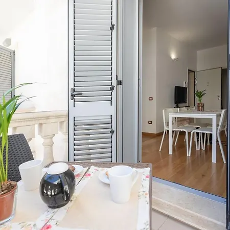 Bilocale Corso Italia 697 2° Piano Con Balcone * Gallipoli