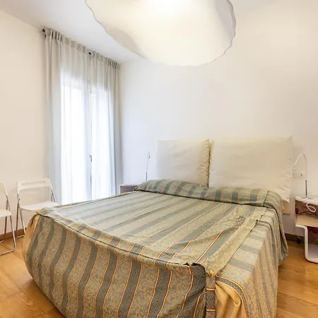 Bilocale Corso Italia 697 2° Piano Con Balcone
